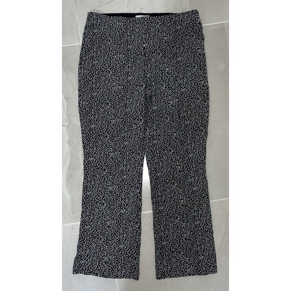 Anthropologie Essential Crop Flare Pants - Black Motif -‎ Size M